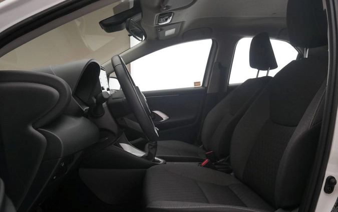 Toyota Yaris cena 65899 przebieg: 29217, rok produkcji 2022 z Pionki małe 154